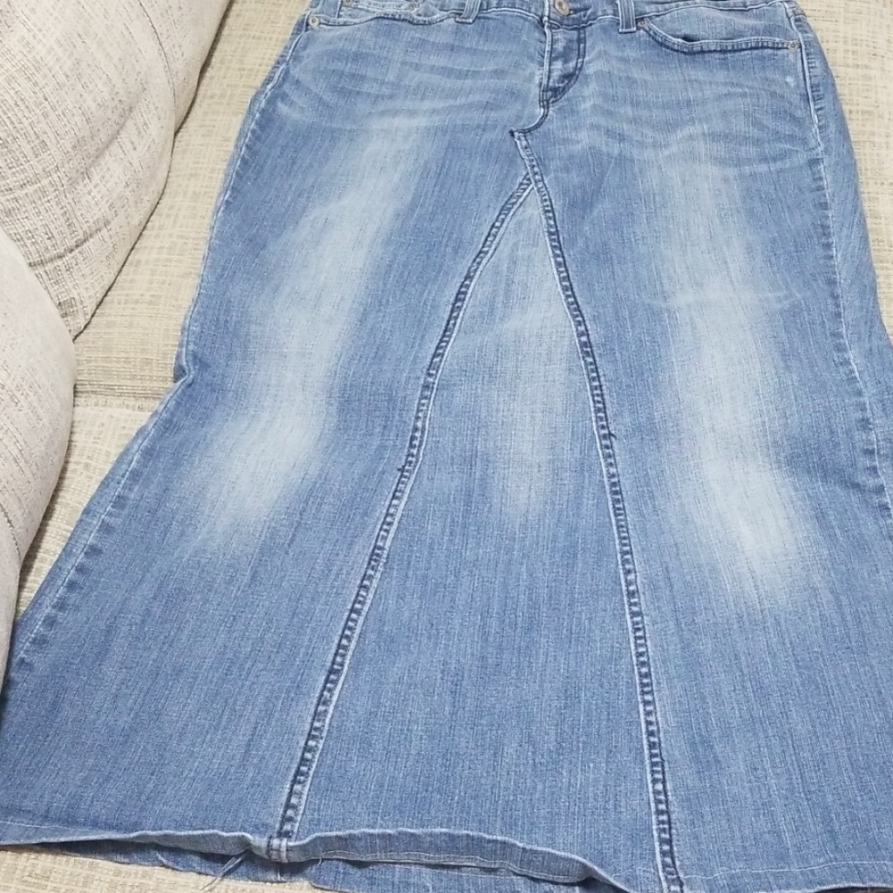 Denim skirt